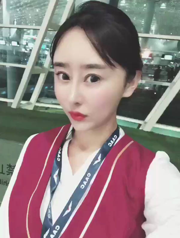 温哥华伴游大学生